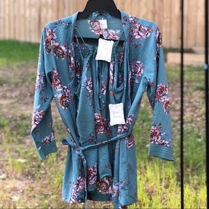 3 Piece. NWT Lounge/ Sleep Set. Floral size S